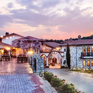 *** Konukevi Vinifera Vineyards Türkiye